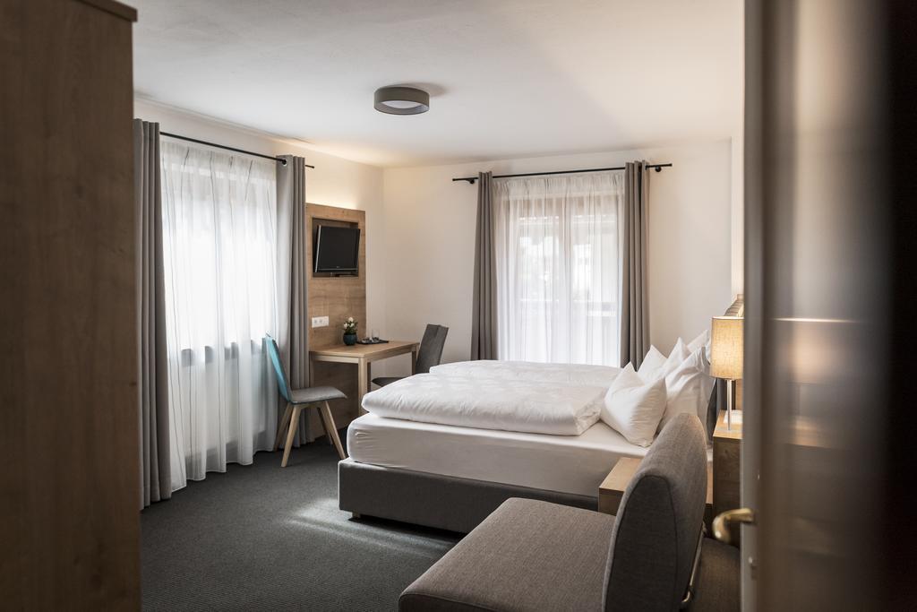 Garni Gruenau Hotel San Martino In Passiria  Exterior photo